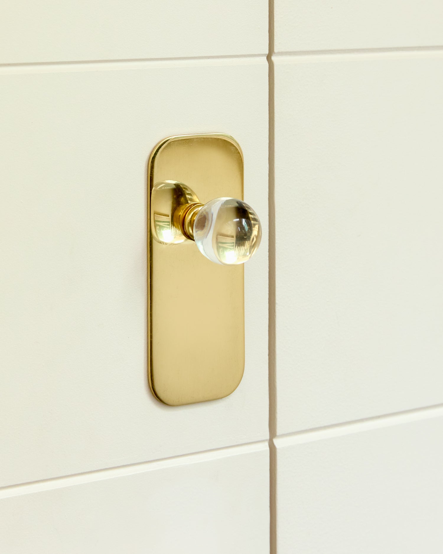 Large Curve Backplate, Polished Brass