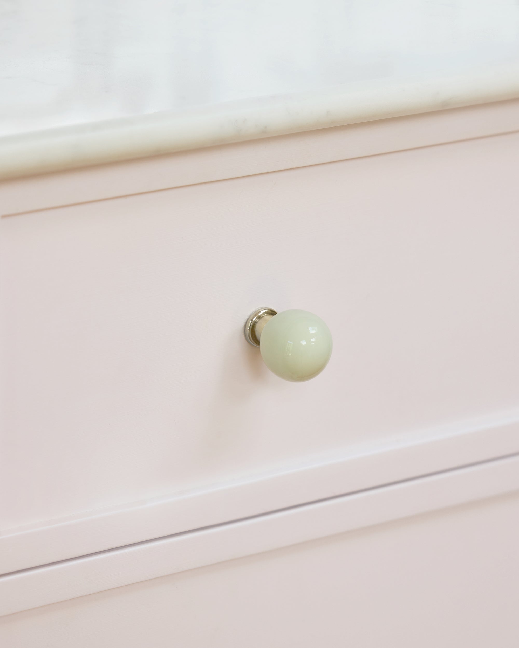 Coloured Knob, Putty, Nickel