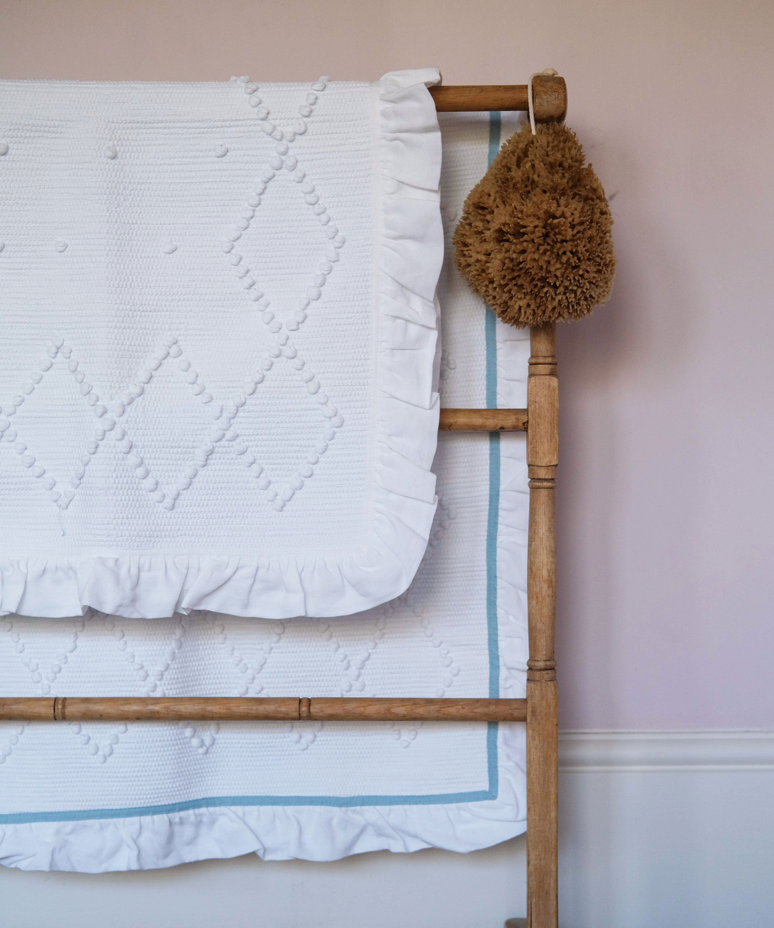 Linen Frill Bathmat, White